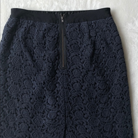 classiques enrier navy crochet overlay skirt - Picture 5 of 5
